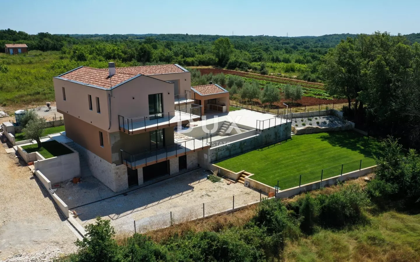 4-bedroom Detached House In Višnjan, Croatia (377 M²)