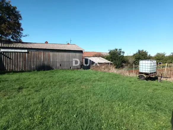Land In Oprtalj, Croatia (453 M²)