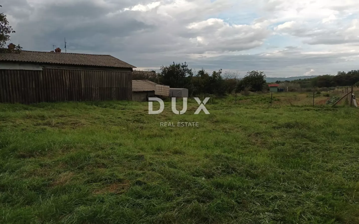 Land In Oprtalj, Croatia (453 M²)