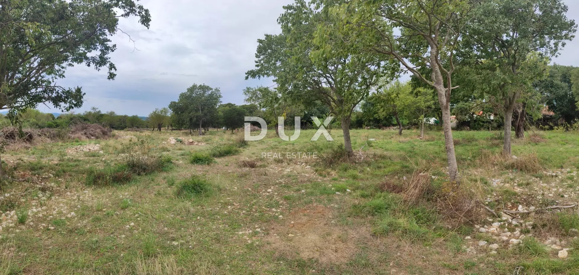 Land In Tinj, Croatia (1.800 M²)