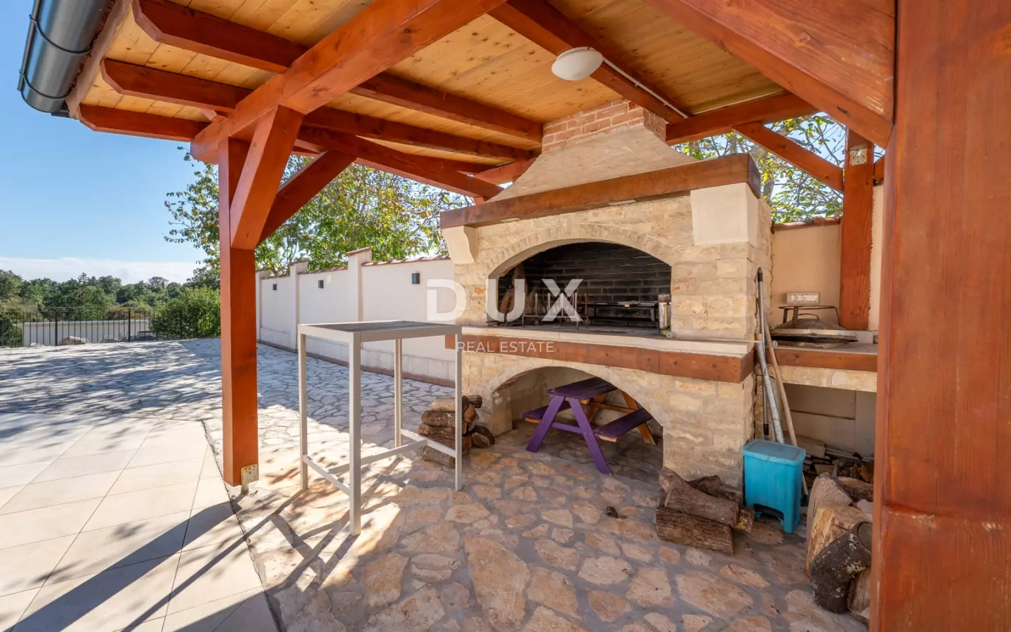 4-bedroom Villa In Žminj, Croatia (398 M²)