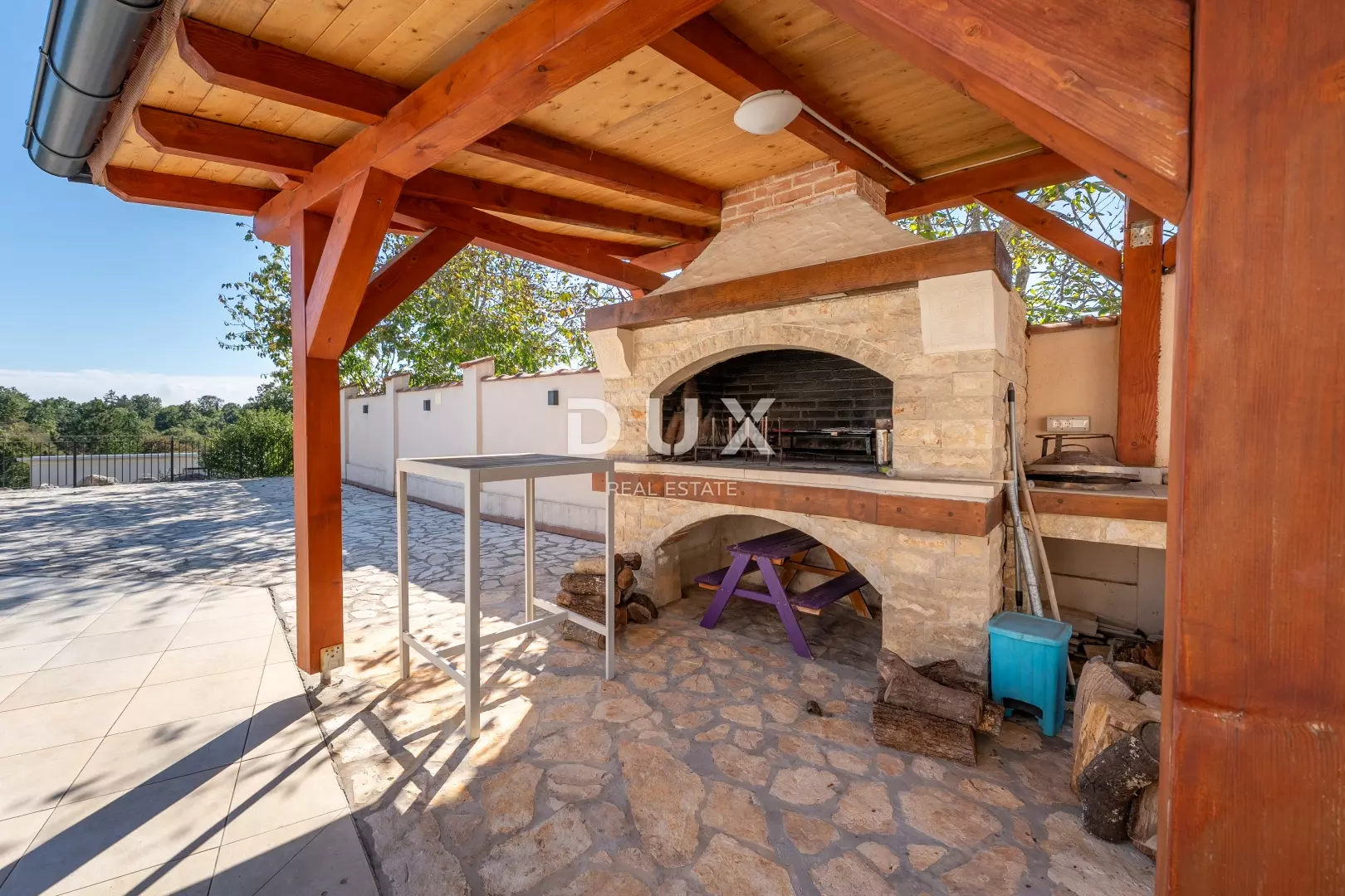 4-bedroom Villa In Žminj, Croatia (398 M²)