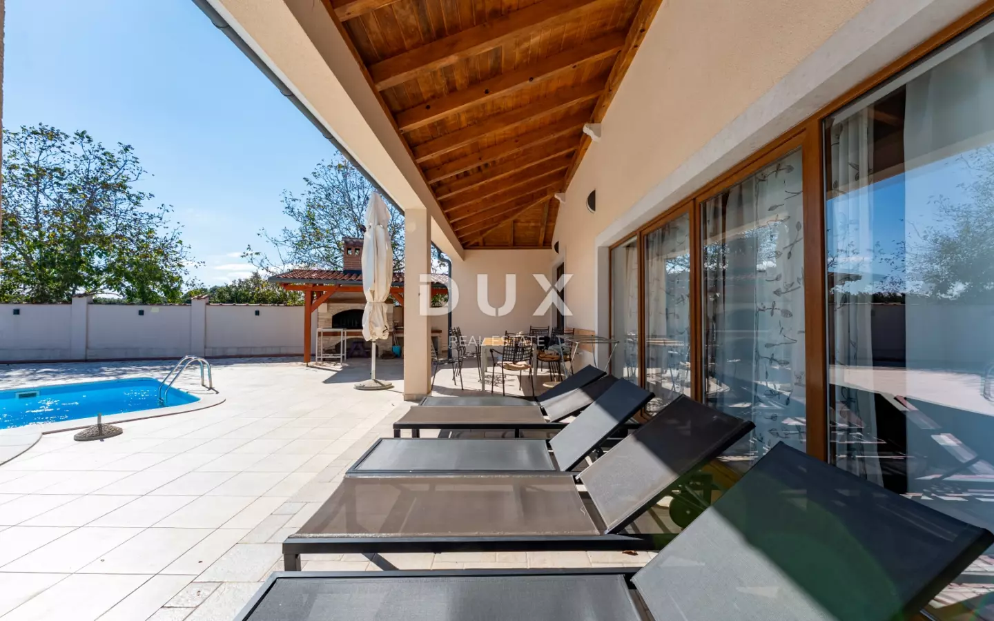 4-bedroom Villa In Žminj, Croatia (398 M²)