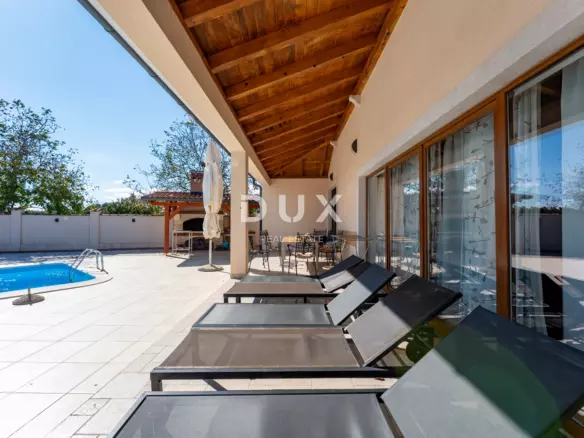 4-bedroom Villa In Žminj, Croatia (398 M²)