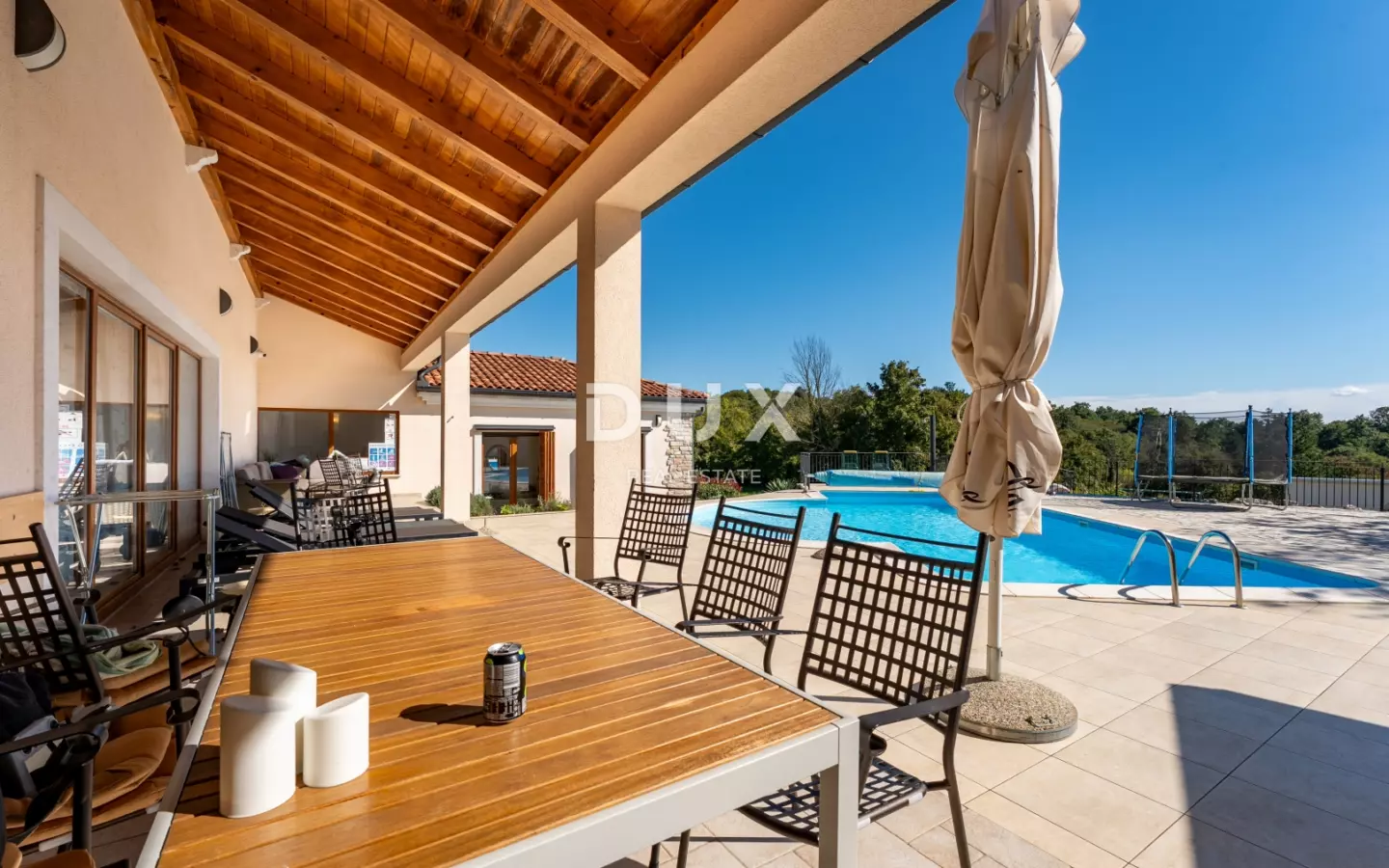 4-bedroom Villa In Žminj, Croatia (398 M²)