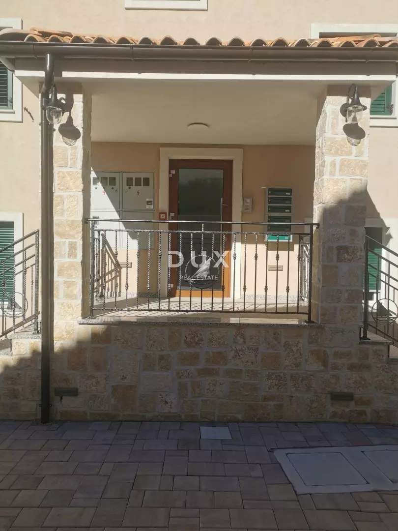 4-bedroom Apartment In Malinska, Croatia (152 M²)