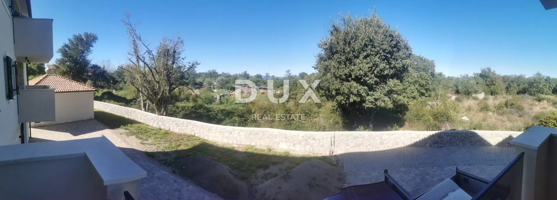 4-bedroom Apartment In Malinska, Croatia (152 M²)