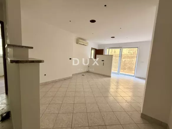 3-bedroom Apartment In Njivice, Croatia (66 M²)