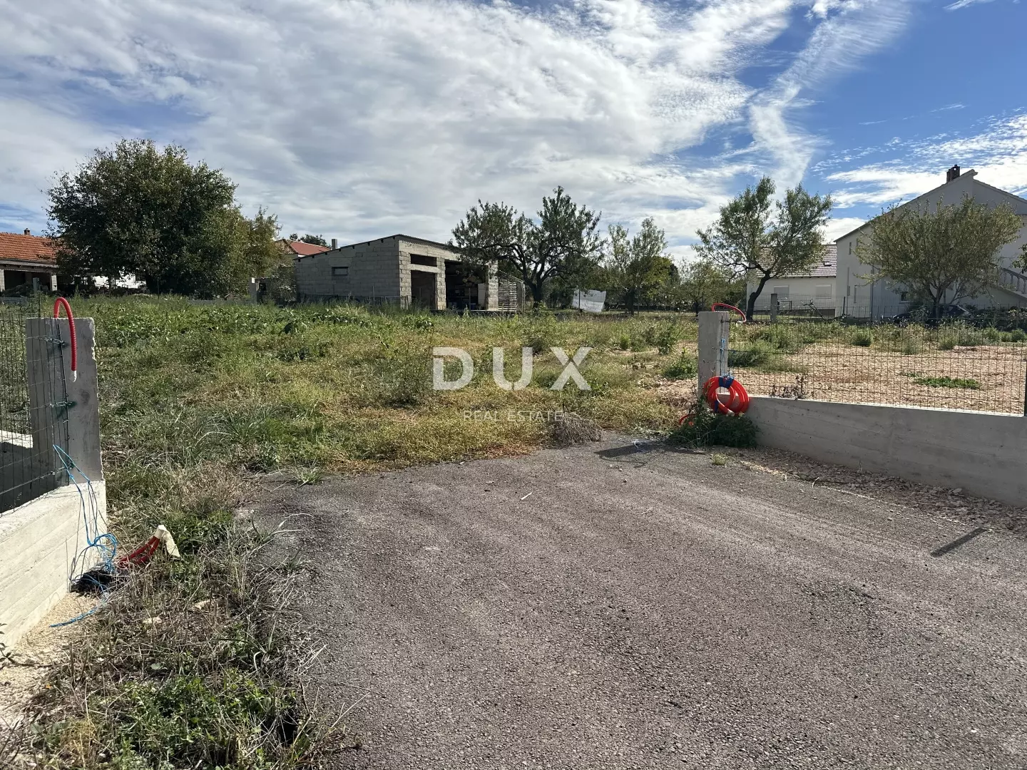 Land In Poličnik, Croatia (1.393 M²)