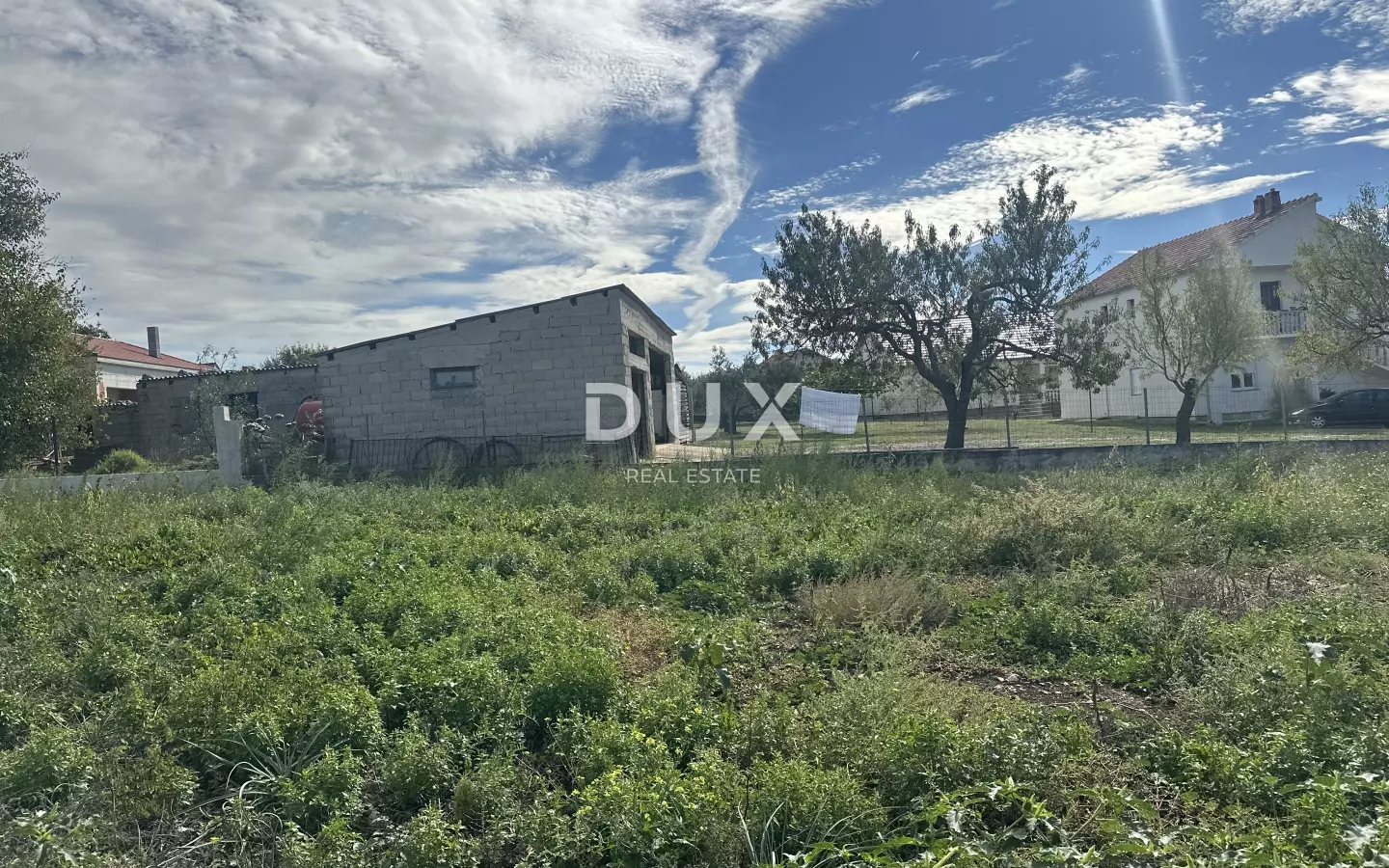 Land In Poličnik, Croatia (1.393 M²)