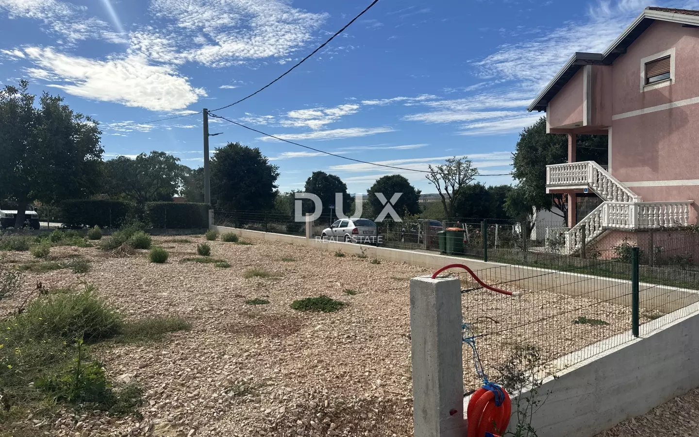 Land In Poličnik, Croatia (1.393 M²)