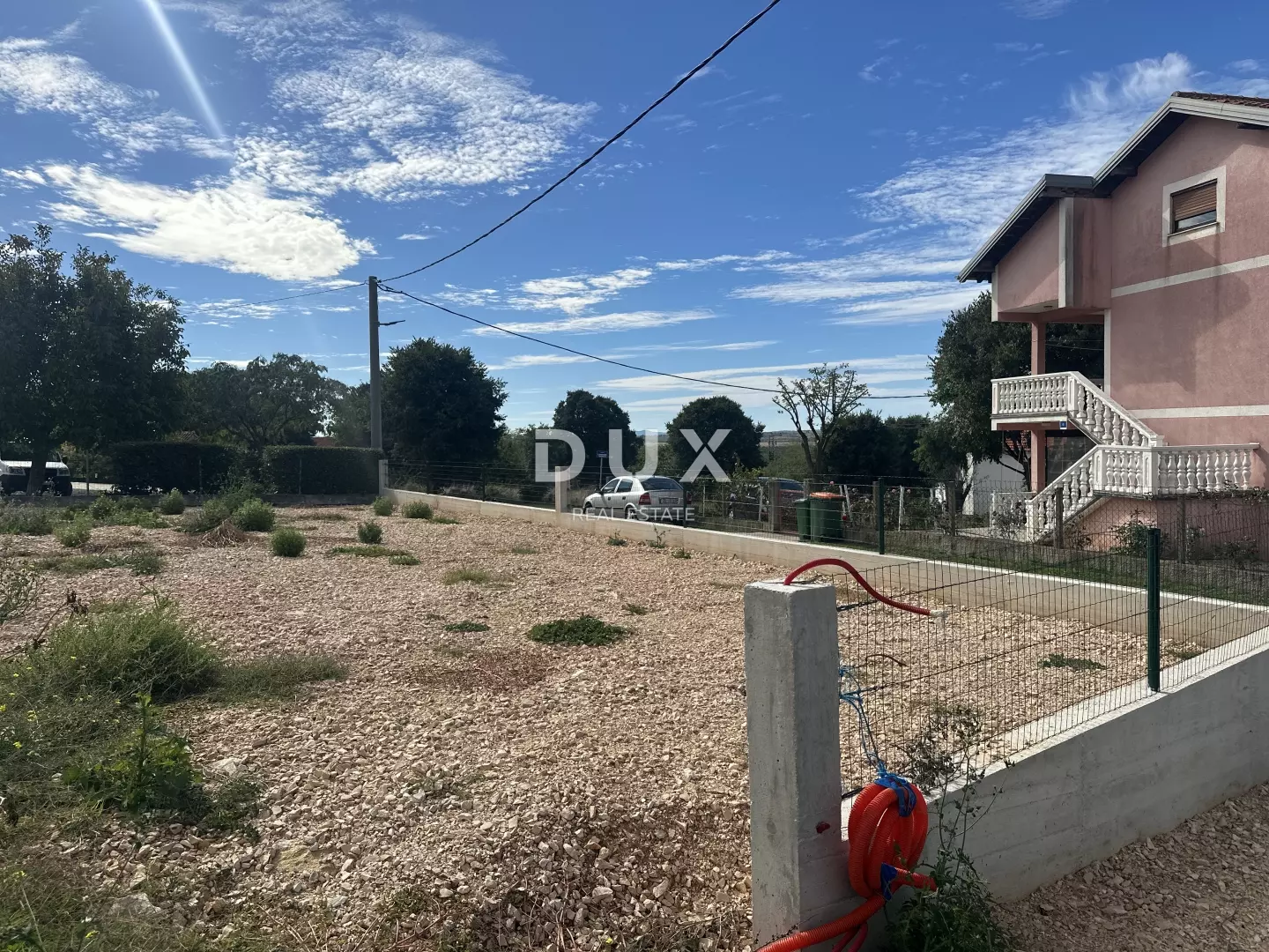 Land In Poličnik, Croatia (1.393 M²)