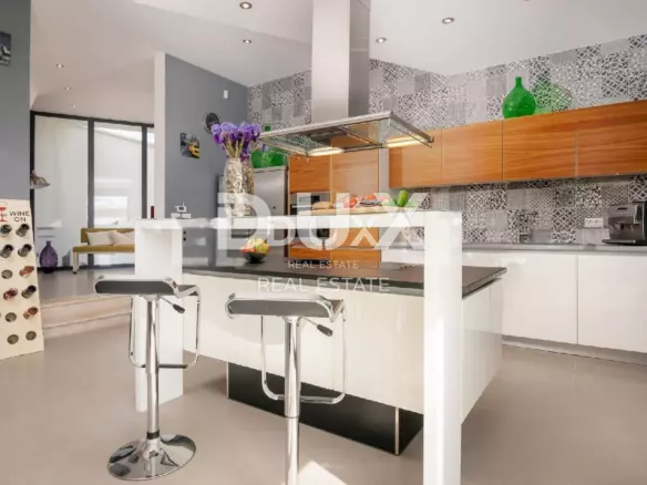 6-bedroom Villa In Višnjan, Croatia (454 M²)