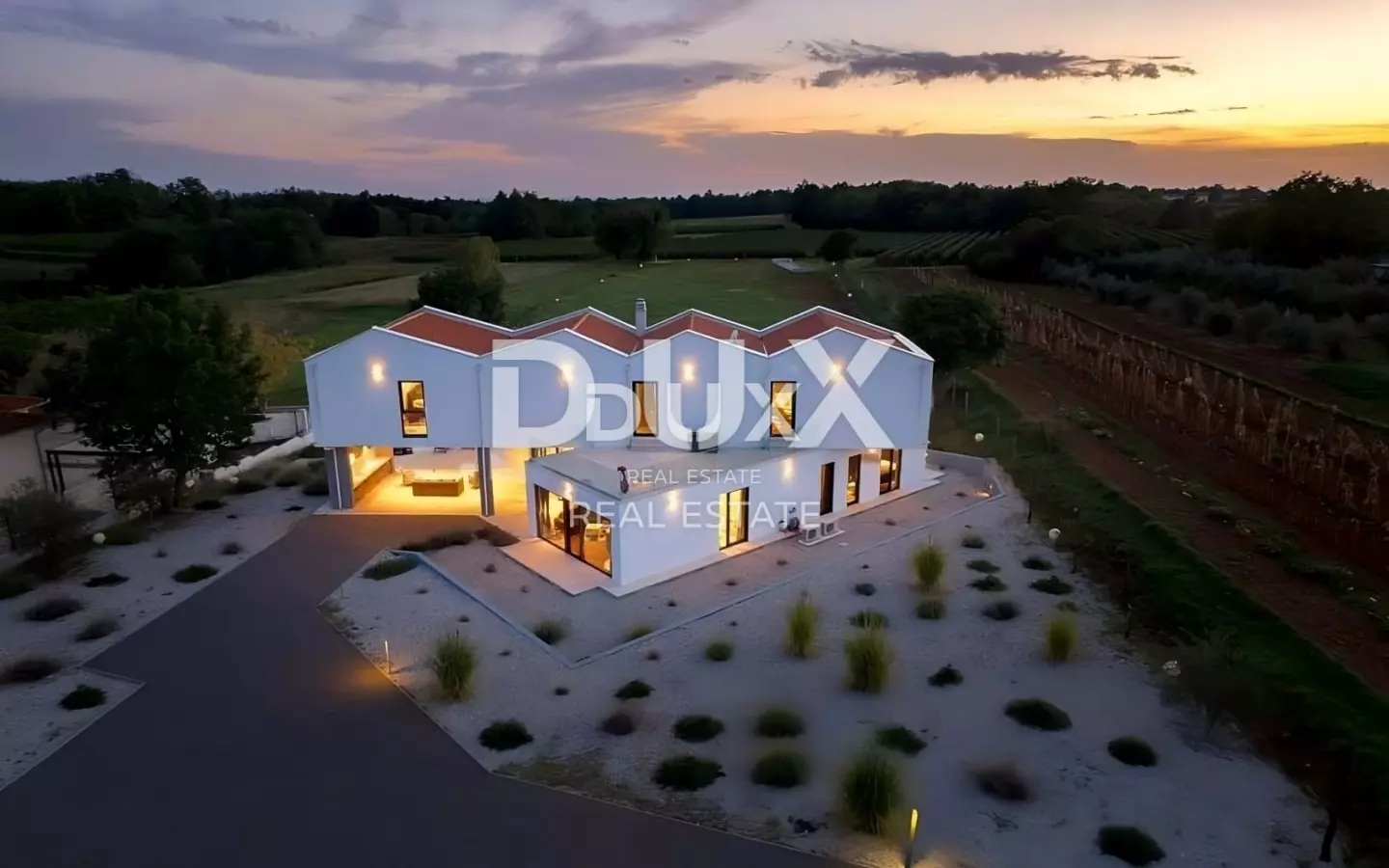 6-bedroom Villa In Višnjan, Croatia (454 M²)