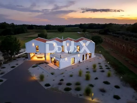 6-bedroom Villa In Višnjan, Croatia (454 M²)