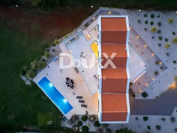 6-bedroom Villa In Višnjan, Croatia (454 M²)