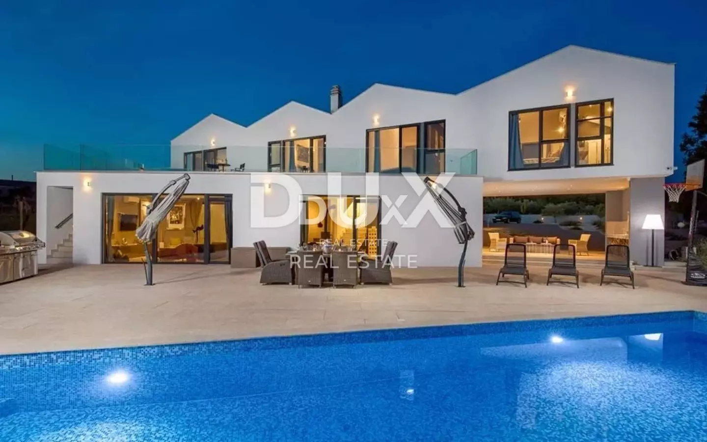6-bedroom Villa In Višnjan, Croatia (454 M²)