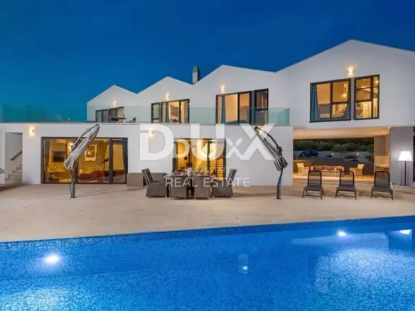 6-bedroom Villa In Višnjan, Croatia (454 M²)