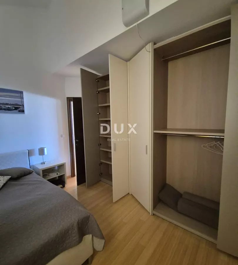 4-bedroom Apartment In Murter, Croatia (155 M²)