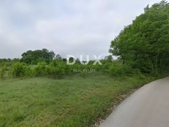 Land In Žminj, Croatia (1.410 M²)