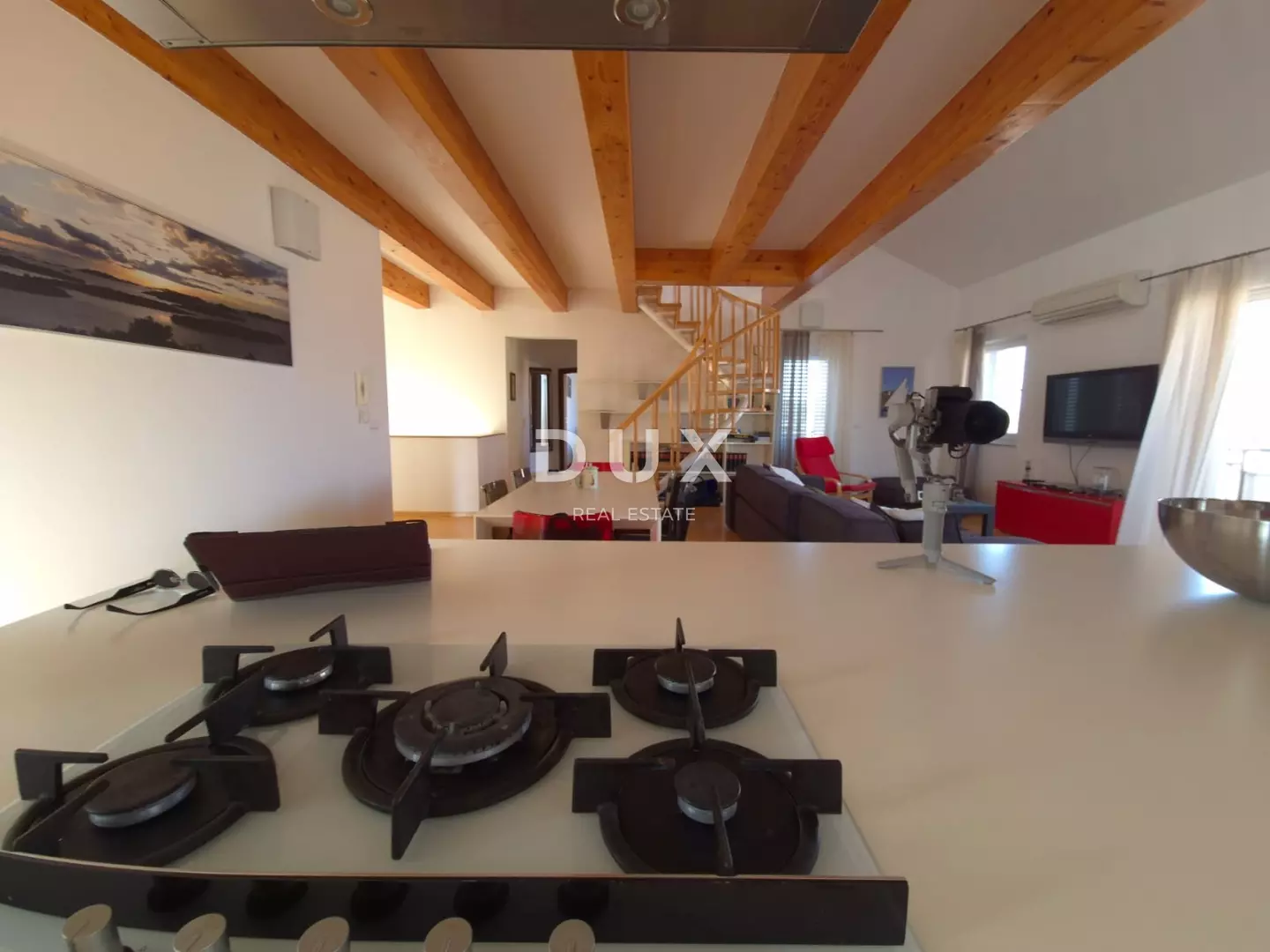 1763985627_7b9a1cff-3b5f-4b22-ab68-d327dd9dff54-70689b 4-bedroom Apartment In Murter, Croatia (155 M²)