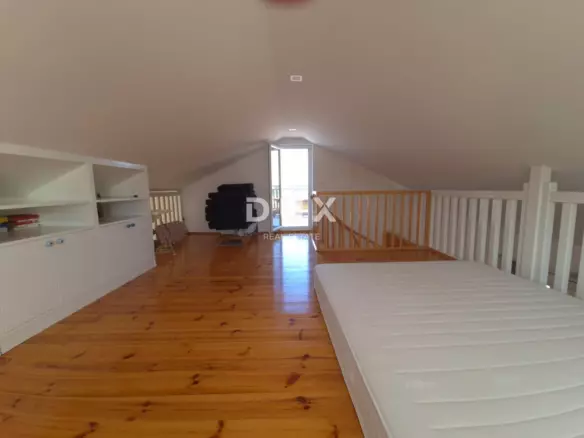 4-bedroom Apartment In Murter, Croatia (155 M²)