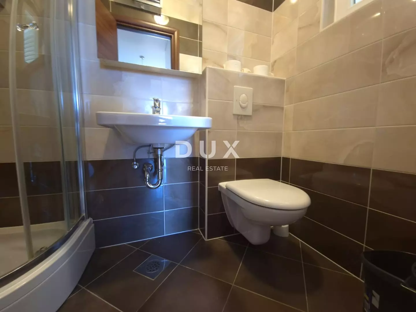 1763985642_87c31b69-571b-4ee5-9ce9-a140010fa917-ef6b56 4-bedroom Apartment In Murter, Croatia (155 M²)