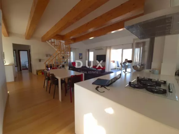 4-bedroom Apartment In Murter, Croatia (155 M²)