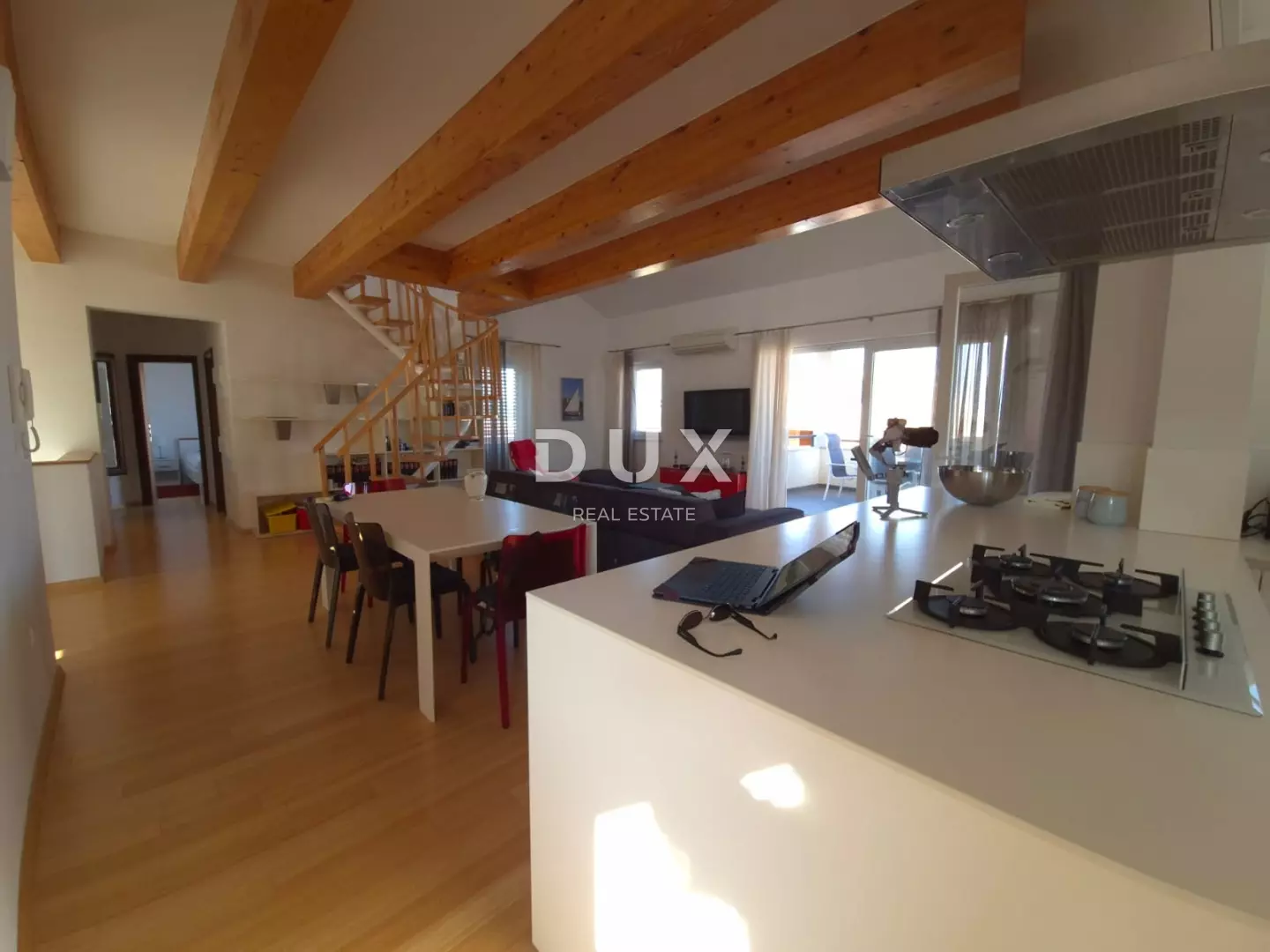1763985647_644f6f88-ed07-4a69-8f2d-7554c2641243-505eaa 4-bedroom Apartment In Murter, Croatia (155 M²)