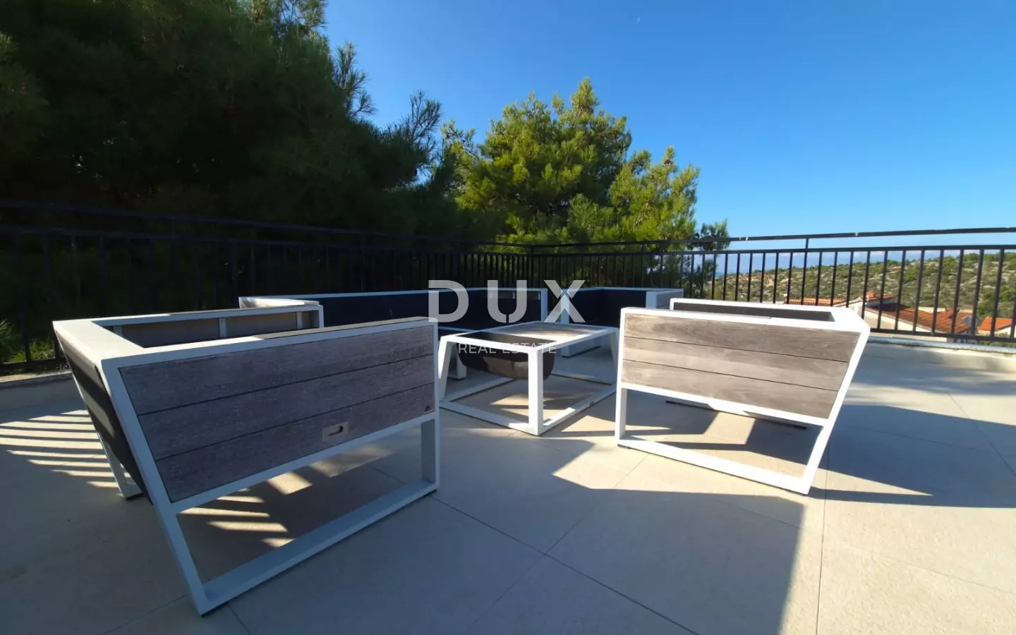 4-bedroom Apartment In Murter, Croatia (155 M²)