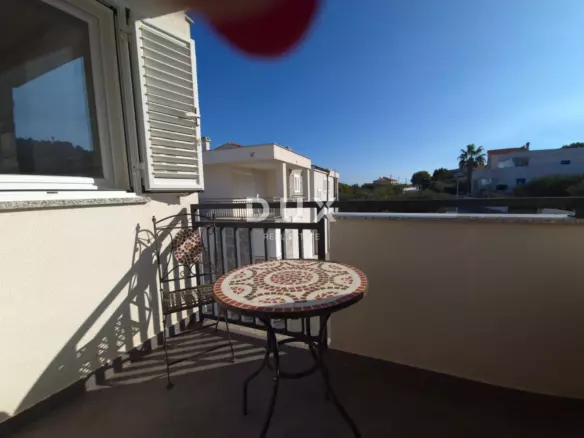 4-bedroom Apartment In Murter, Croatia (155 M²)