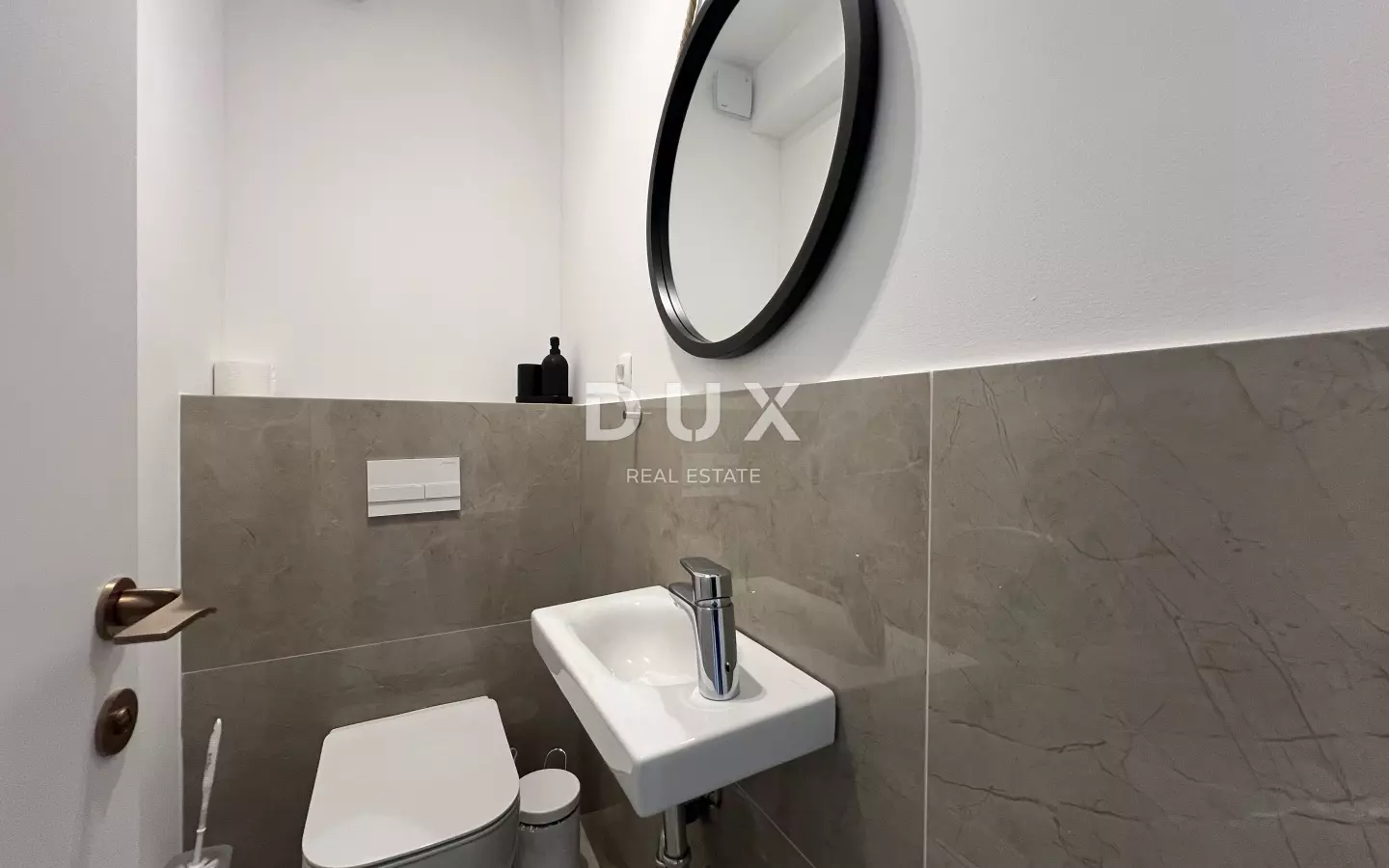 1-bedroom Apartment In Lovran, Croatia (120 M²)