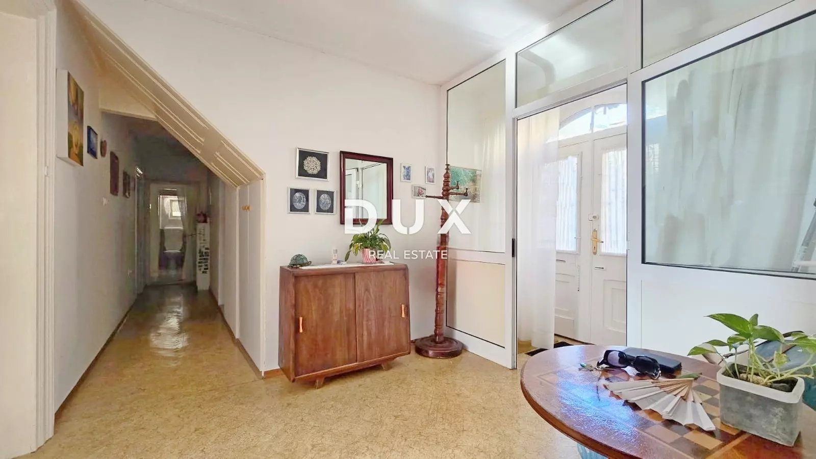 3-bedroom Apartment In Volosko, Croatia (94 M²)