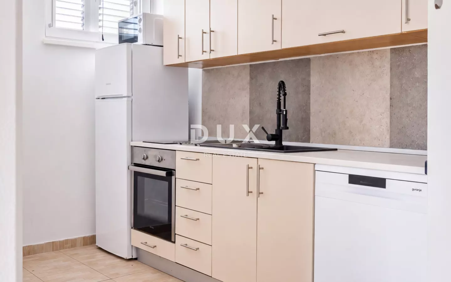 3-bedroom Apartment In Novalja, Croatia (95 M²)