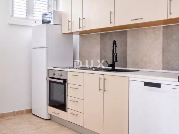 3-bedroom Apartment In Novalja, Croatia (95 M²)