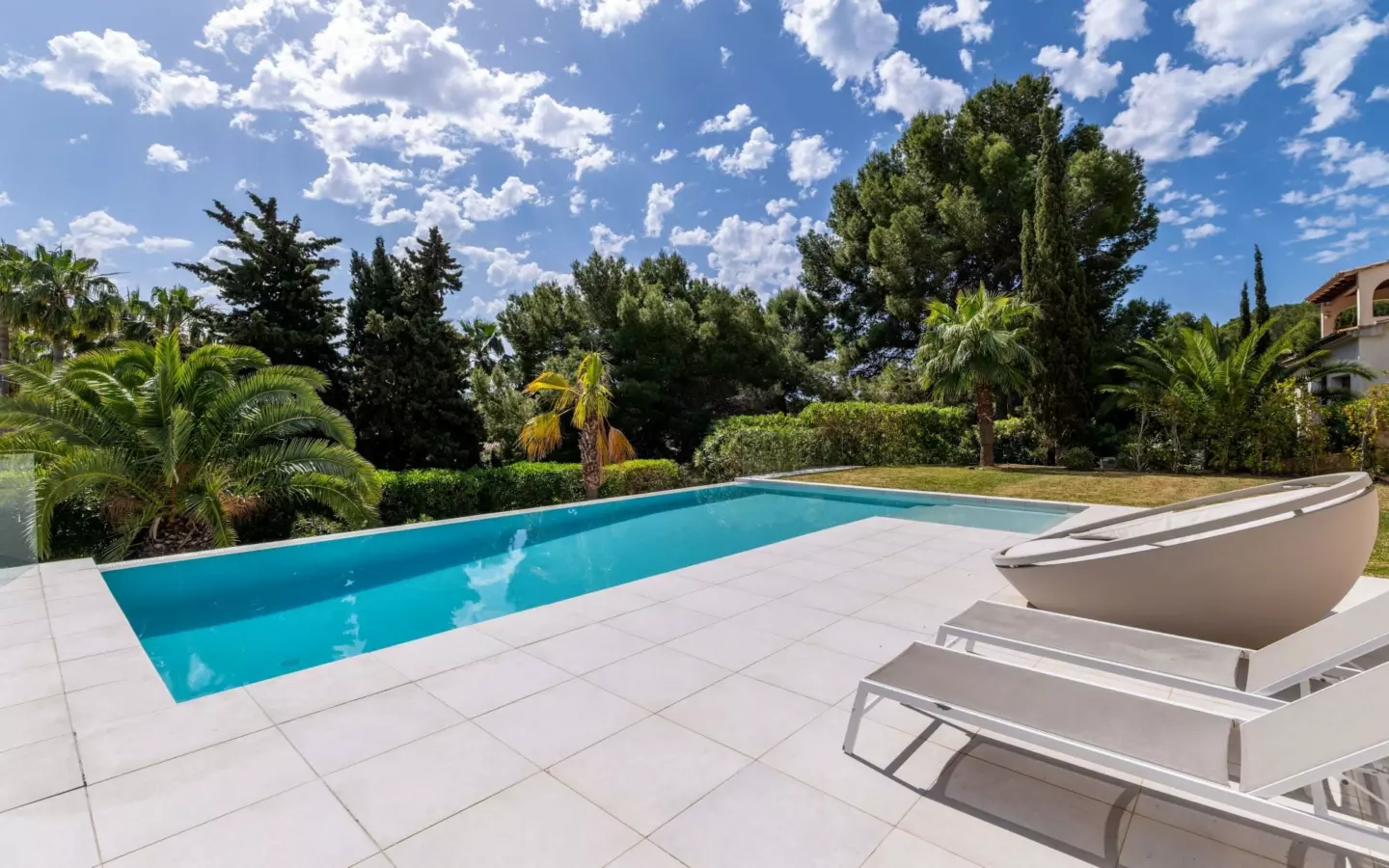 5-bedroom Villa In Calvià, Spain (364 M²)