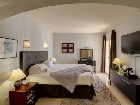 3-bedroom Penthouse In Calvià, Spain (194 M²)
