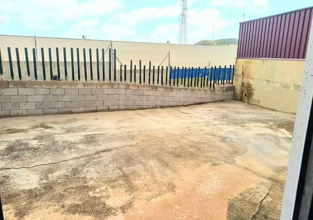Industrial Unit In Finestrat, Spain (322 M²)