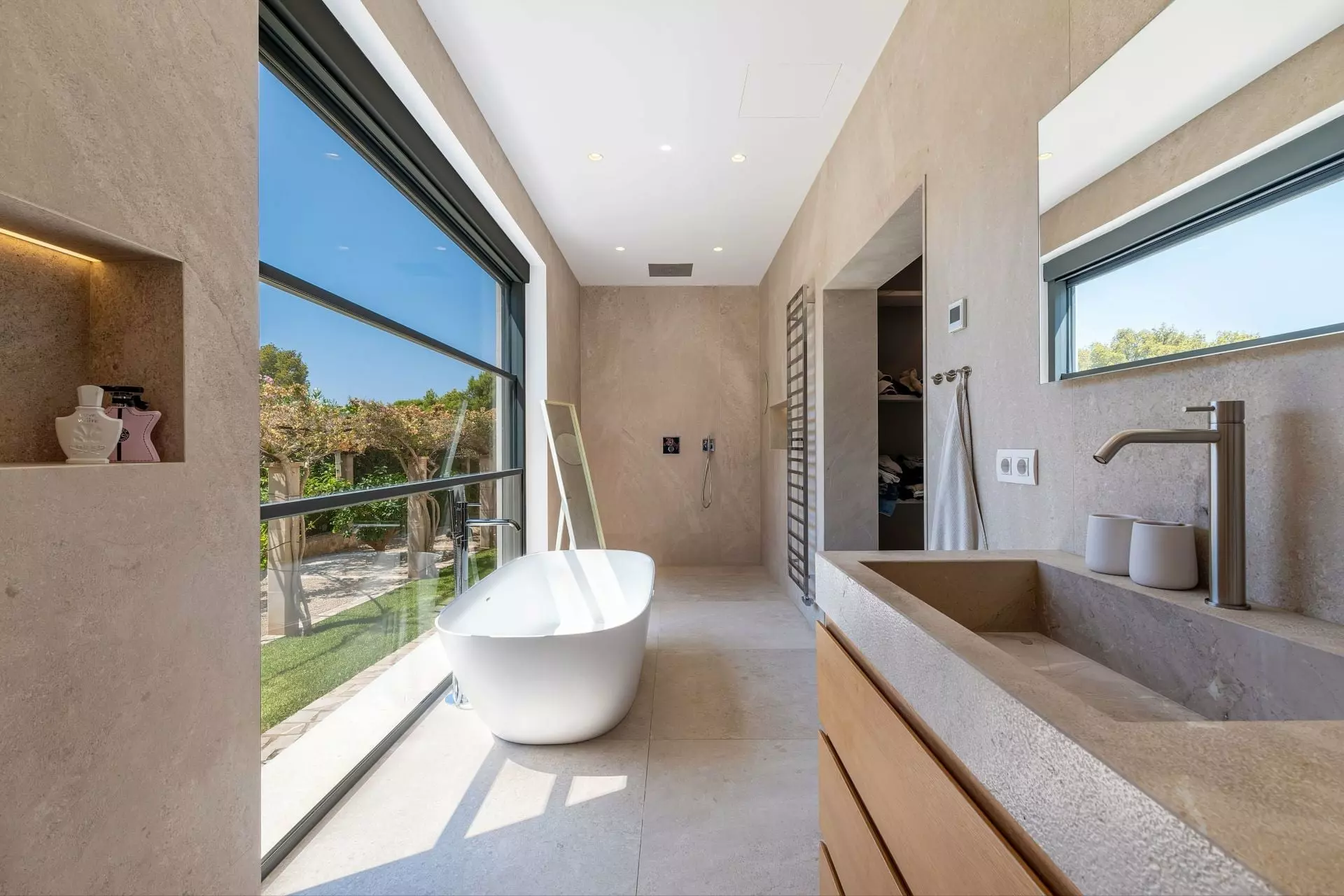 4-bedroom Villa In Calvià, Spain (526 M²)