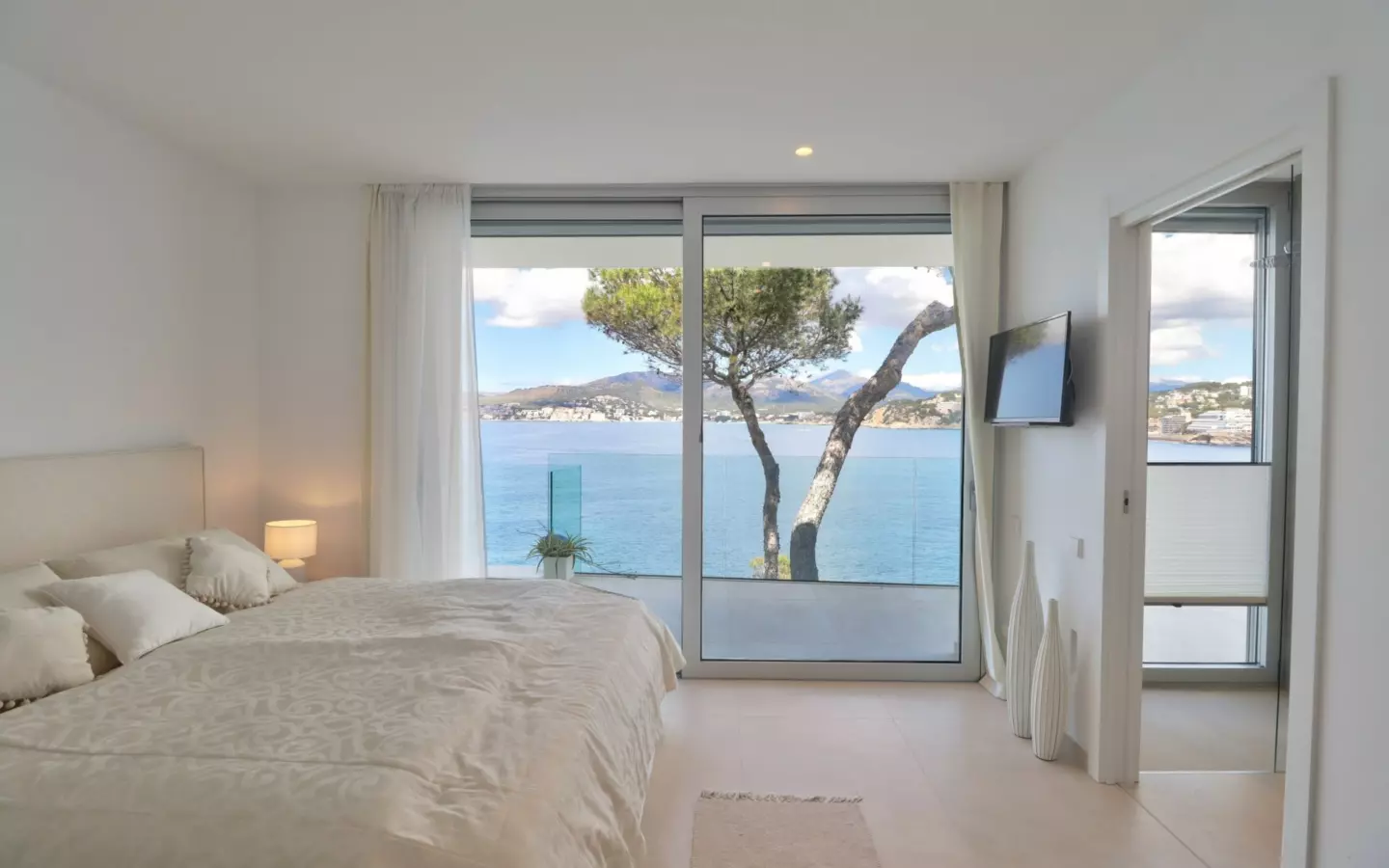 3-bedroom Villa In Calvià, Spain (330 M²)