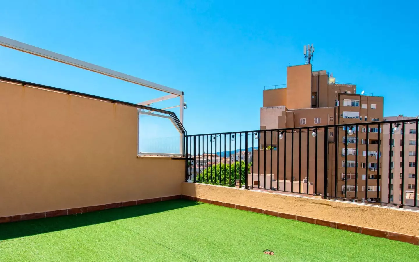5-bedroom Penthouse In Palma De Mallorca, Spain (145 M²)