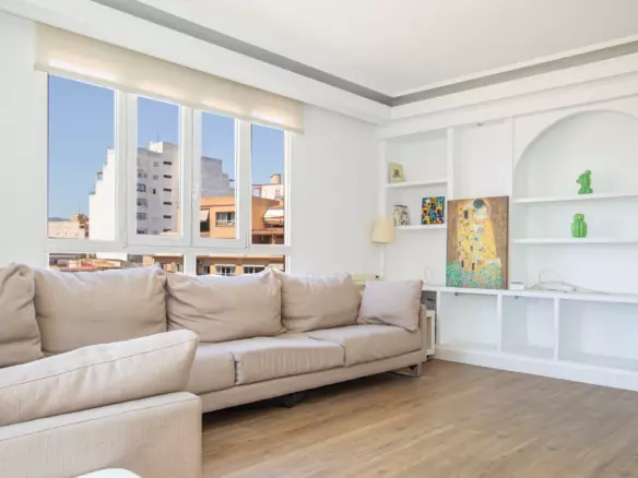 5-bedroom Penthouse In Palma De Mallorca, Spain (145 M²)