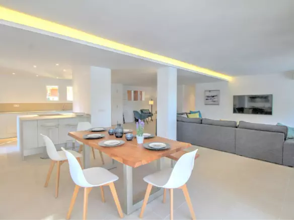 4-bedroom Apartment In Calvià, Spain (196 M²)