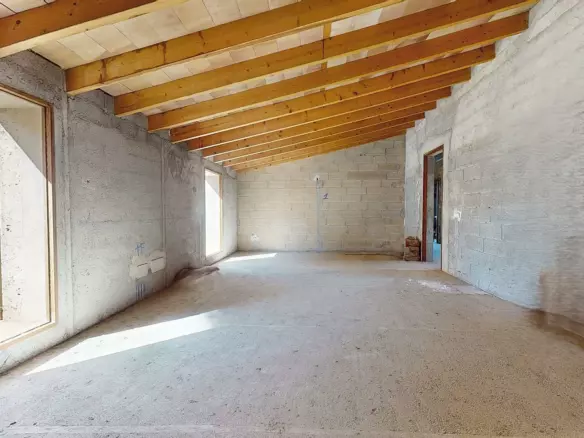 7-bedroom House In Sineu, Spain (441 M²)