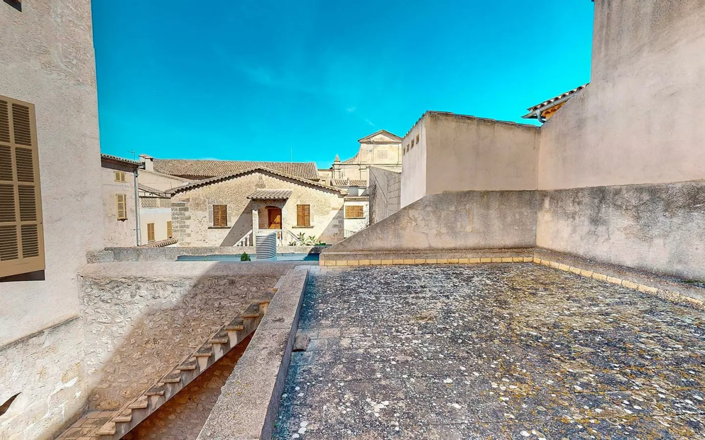 7-bedroom House In Sineu, Spain (441 M²)