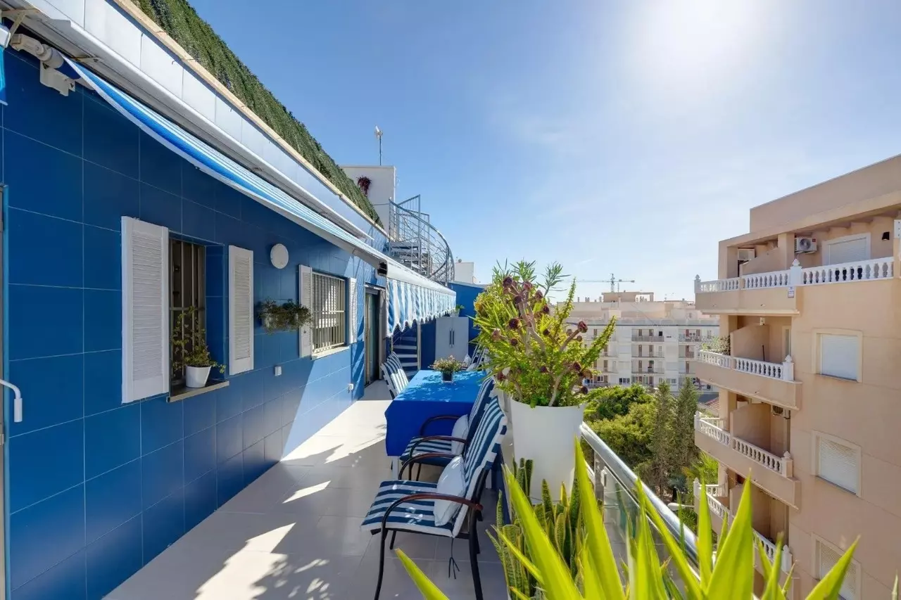 3-bedroom Penthouse In Torrevieja, Spain (90 M²)