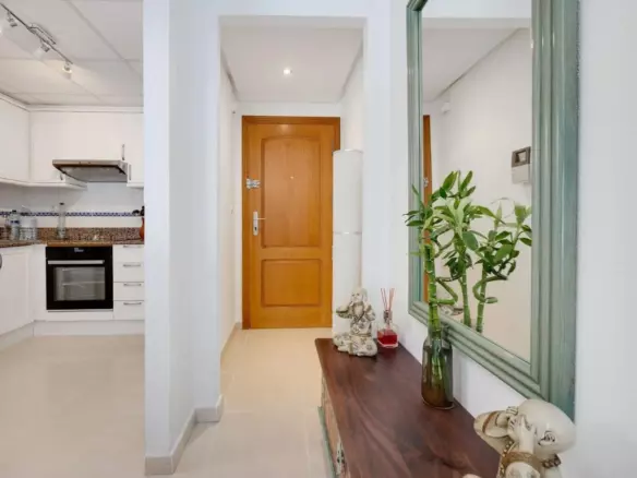 3-bedroom Penthouse In Torrevieja, Spain (90 M²)