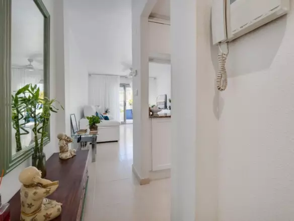 3-bedroom Penthouse In Torrevieja, Spain (90 M²)