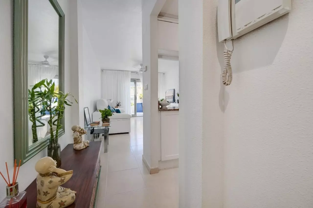 3-bedroom Penthouse In Torrevieja, Spain (90 M²)