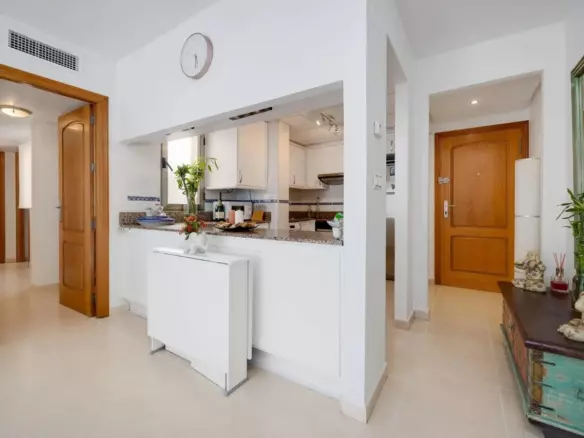 3-bedroom Penthouse In Torrevieja, Spain (90 M²)
